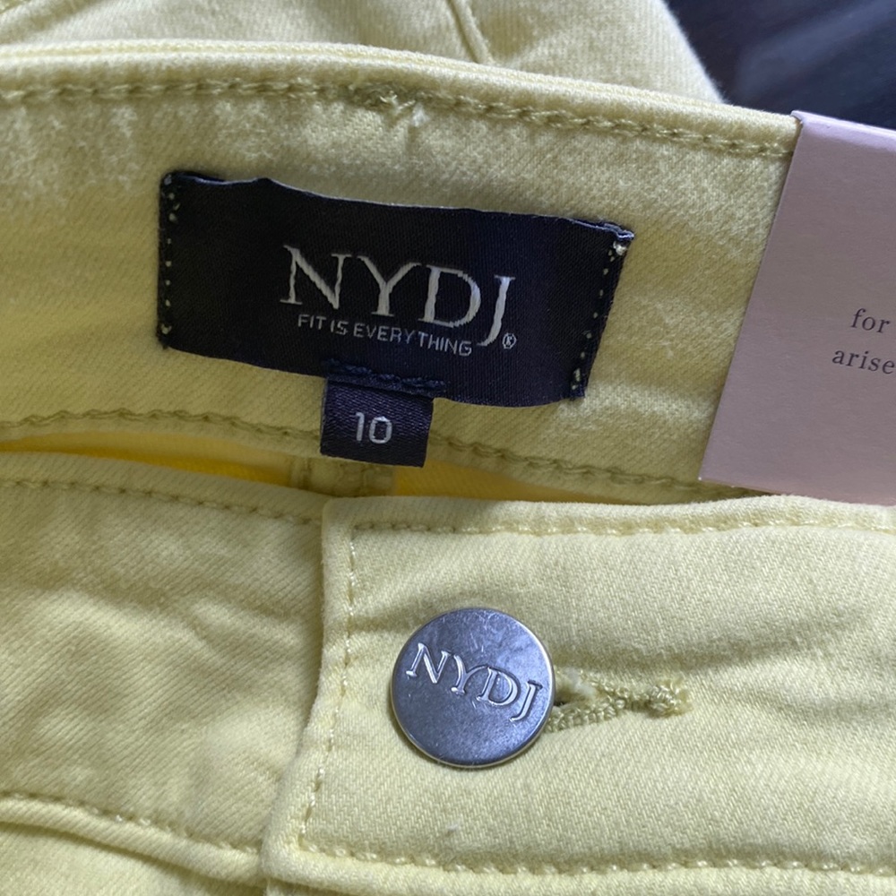 NYDJ Ella Denim Shorts With Side Slits - Picture 6 of 10